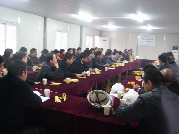 南京棲霞區(qū)馬群街道辦到我公司進(jìn)行了考察，開展了有關(guān)科學(xué)發(fā)展觀的研討會